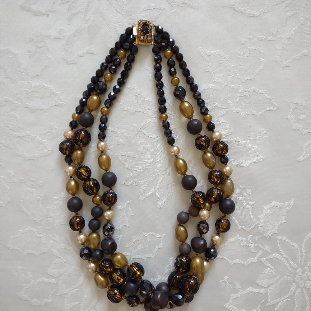 Luxury Vintage box clasp black 3 strands necklace GM Giuliano Fratti